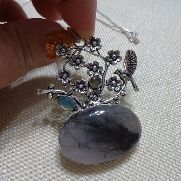 Beautiful "TOURMALINE QUARTZ & OPALITE" Handmade Sterling Floral Pendant/Chain - Picture 2 of 3